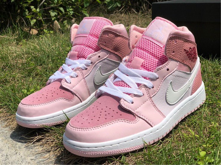 JORDAN 1 MID x DIGITAL PINK - Phantom Kicks