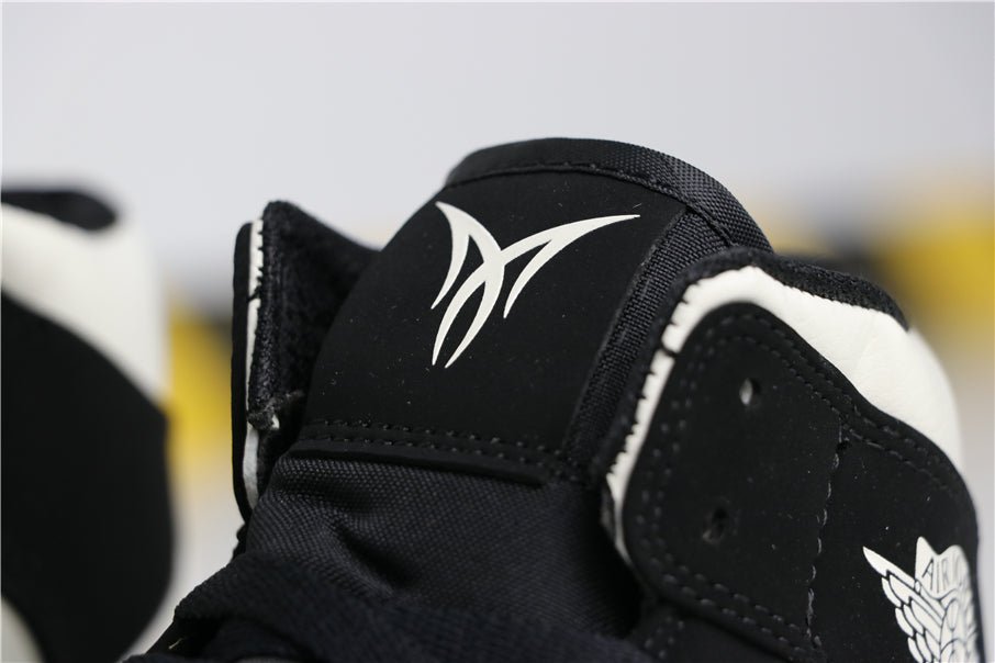JORDAN 1 MID x EQUALITY - Phantom Kicks