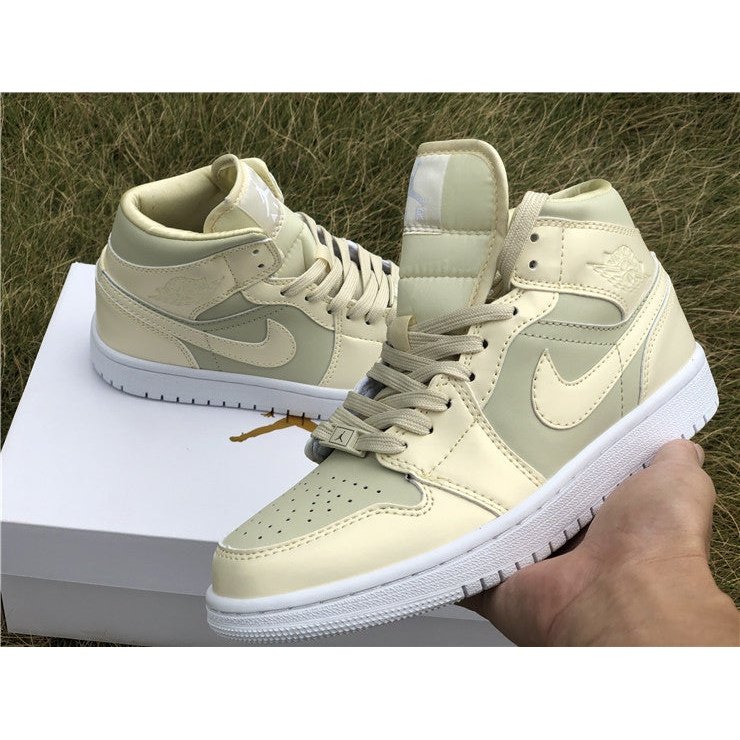 JORDAN 1 MID x GOOSE FEATHER YELLOW - Phantom Kicks