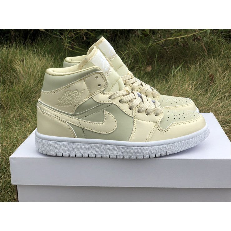 JORDAN 1 MID x GOOSE FEATHER YELLOW - Phantom Kicks