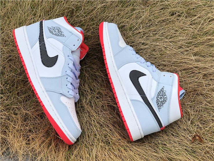 JORDAN 1 MID x HALF BLUE POLKA DOT SWOOSH - Phantom Kicks