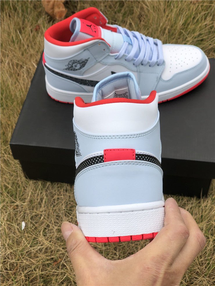 JORDAN 1 MID x HALF BLUE POLKA DOT SWOOSH - Phantom Kicks