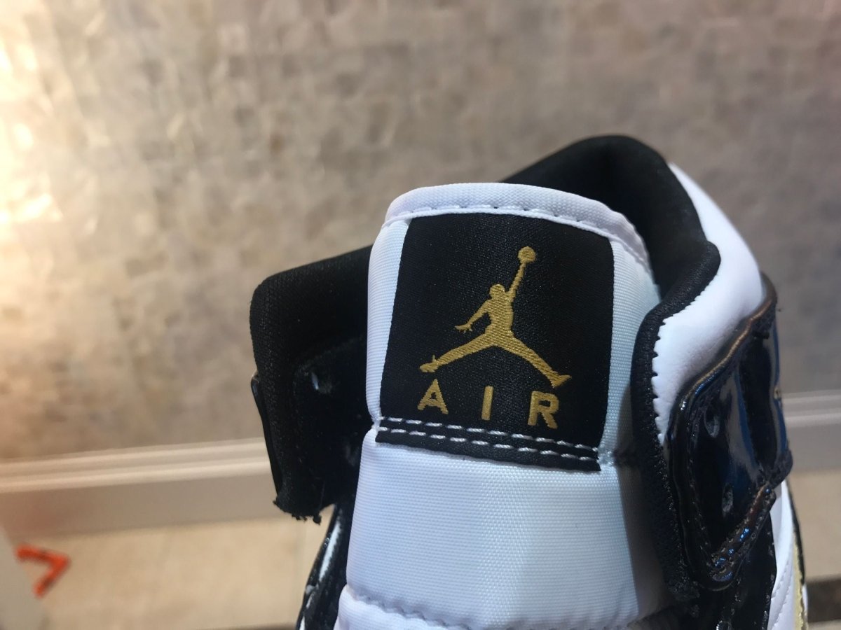 JORDAN 1 MID x PATENT BLACK WHITE GOLD - Phantom Kicks