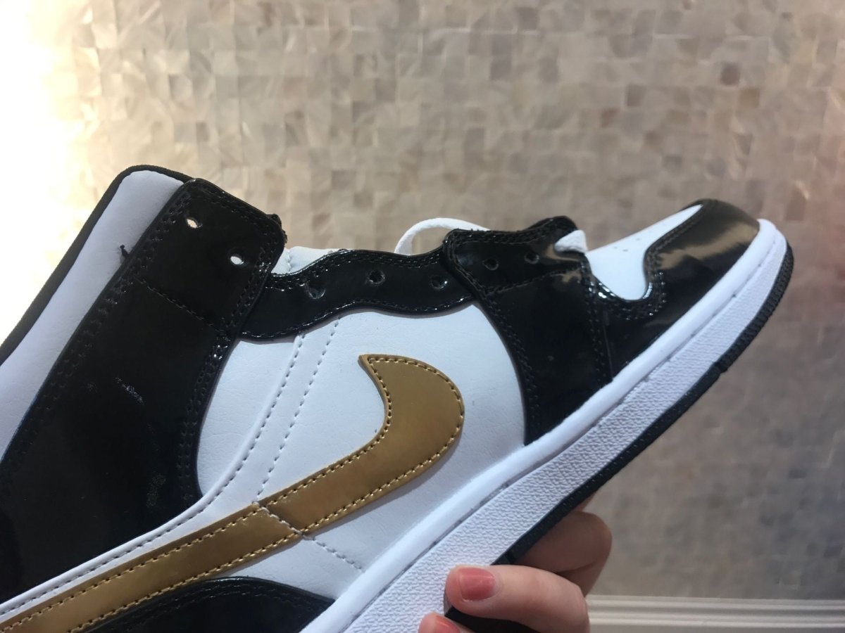 JORDAN 1 MID x PATENT BLACK WHITE GOLD - Phantom Kicks