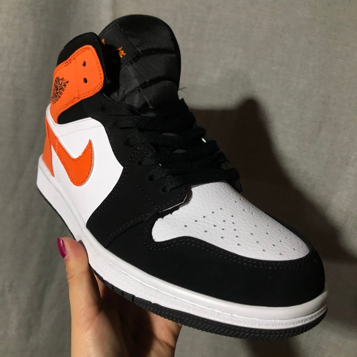 JORDAN 1 MID x SHATTERED BACKBOARD - Phantom Kicks