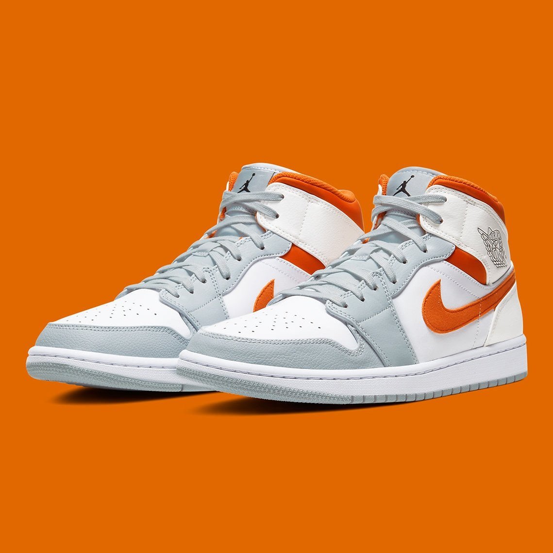 JORDAN 1 MID x STARFISH PURE PLATINUM - Phantom Kicks