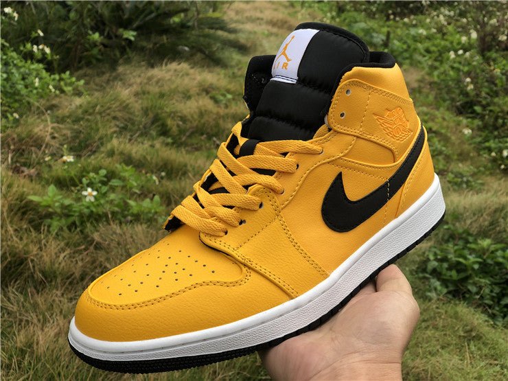 JORDAN 1 MID x UNIVERSITY GOLD BLACK - Phantom Kicks