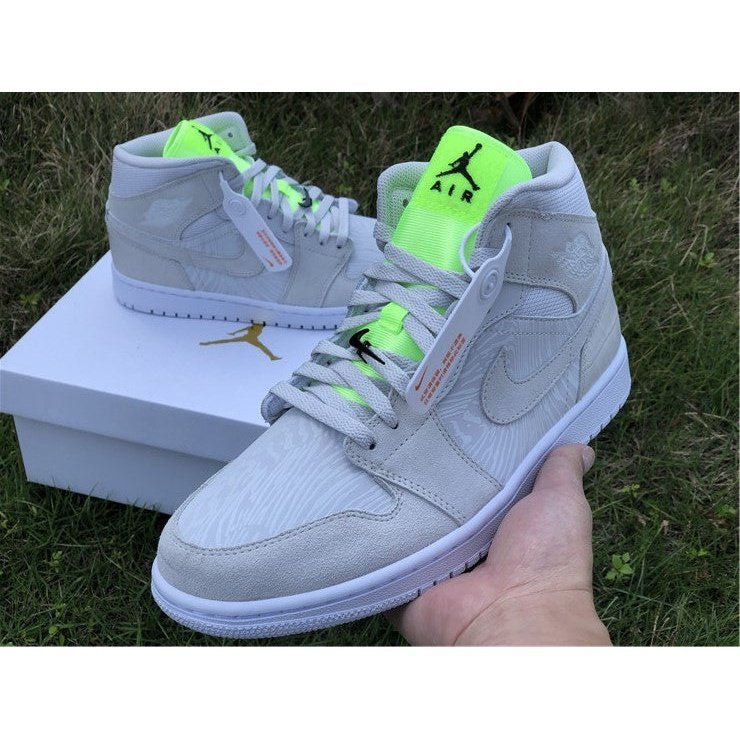 JORDAN 1 MID x VAST GREY GHOST GREEN - Phantom Kicks