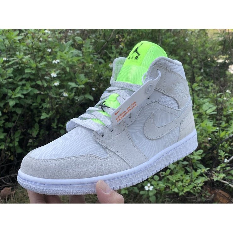 JORDAN 1 MID x VAST GREY GHOST GREEN - Phantom Kicks