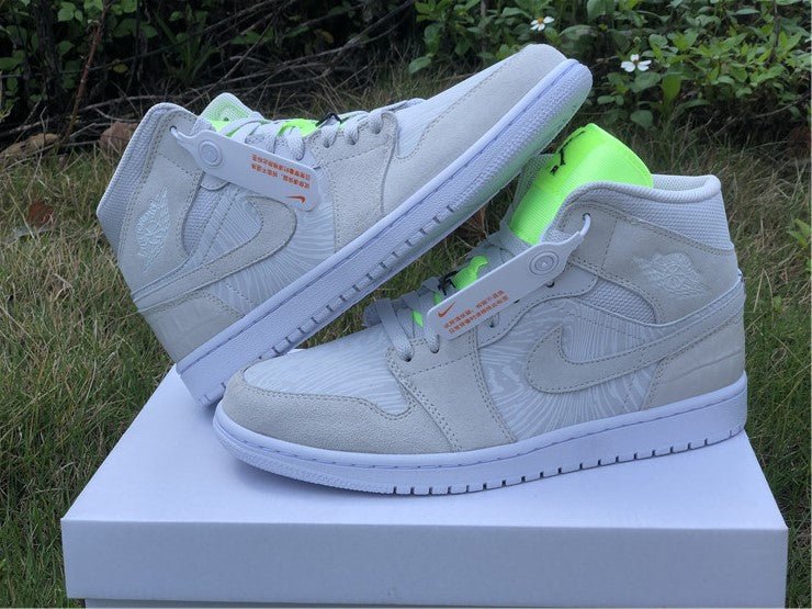 JORDAN 1 MID x VAST GREY GHOST GREEN - Phantom Kicks