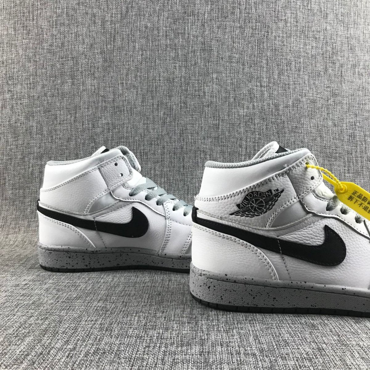JORDAN 1 MID x WHITE CEMENT - Phantom Kicks
