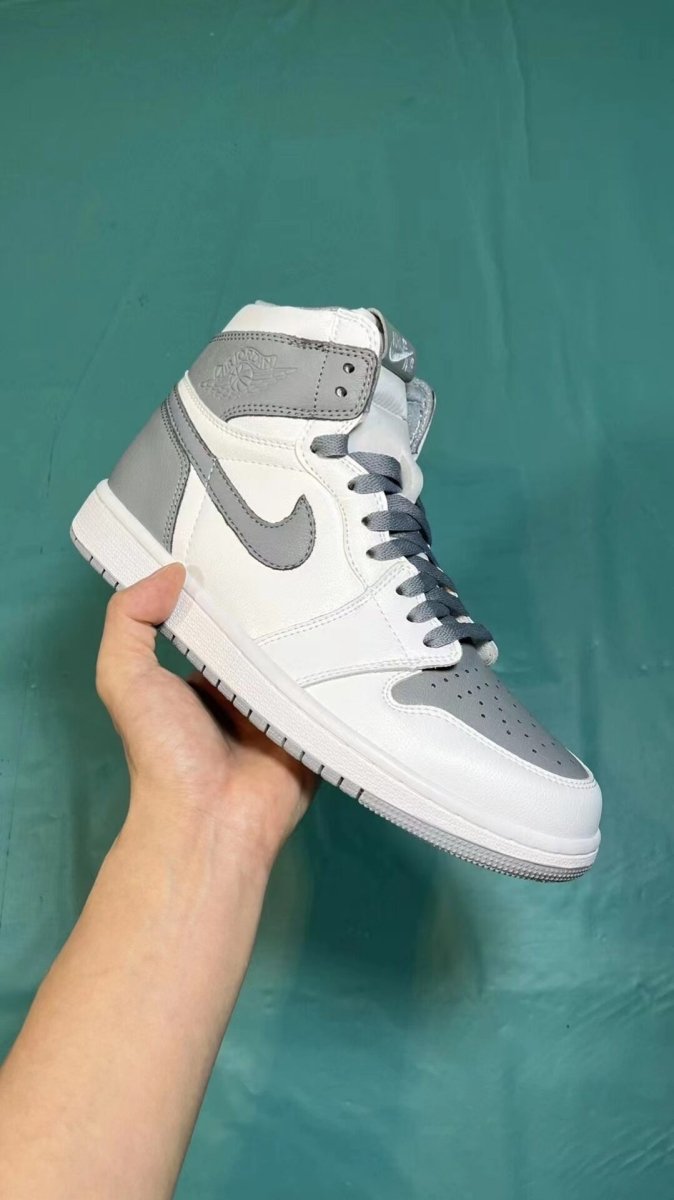 JORDAN 1 RETRO HIGH OG - Phantom Kicks