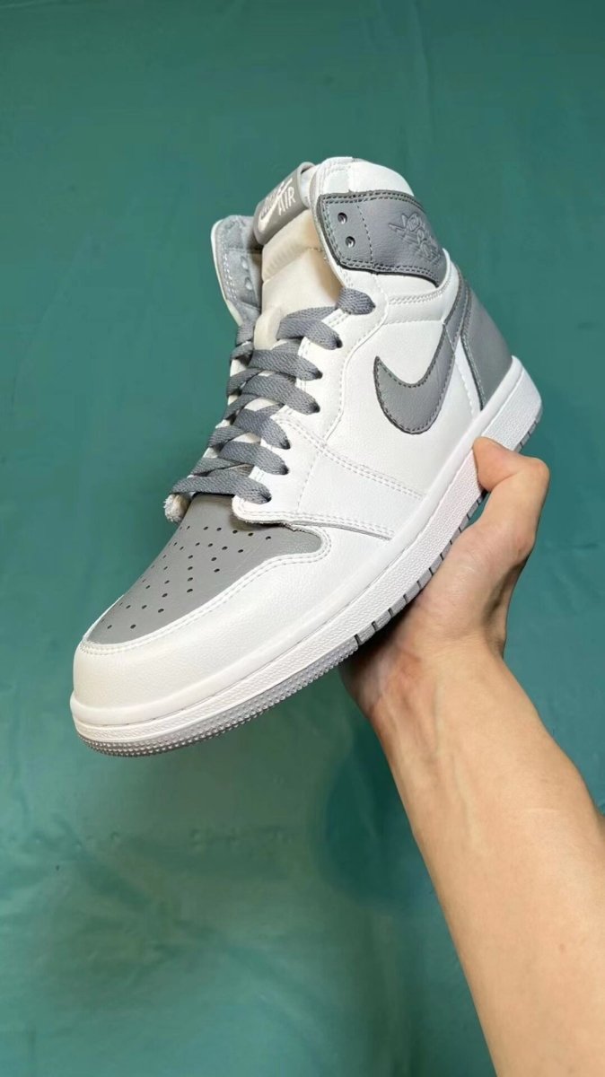 JORDAN 1 RETRO HIGH OG - Phantom Kicks