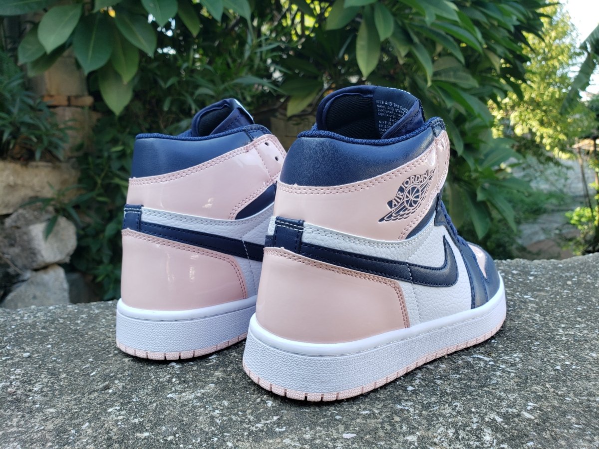 JORDAN 1 RETRO HIGH OG x ATMOSPHERE - Phantom Kicks