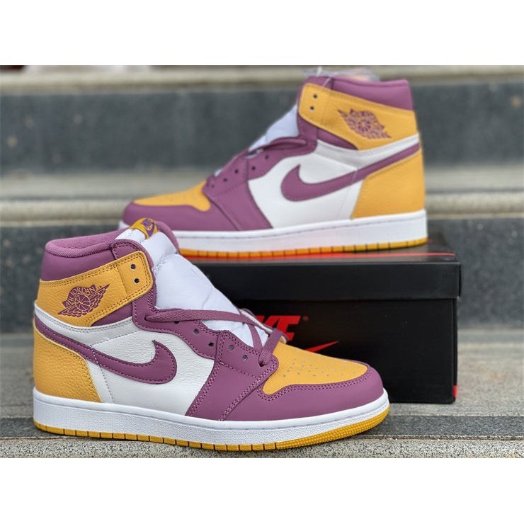 JORDAN 1 RETRO HIGH OG x BROTHERHOOD - Phantom Kicks