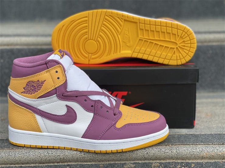 JORDAN 1 RETRO HIGH OG x BROTHERHOOD - Phantom Kicks