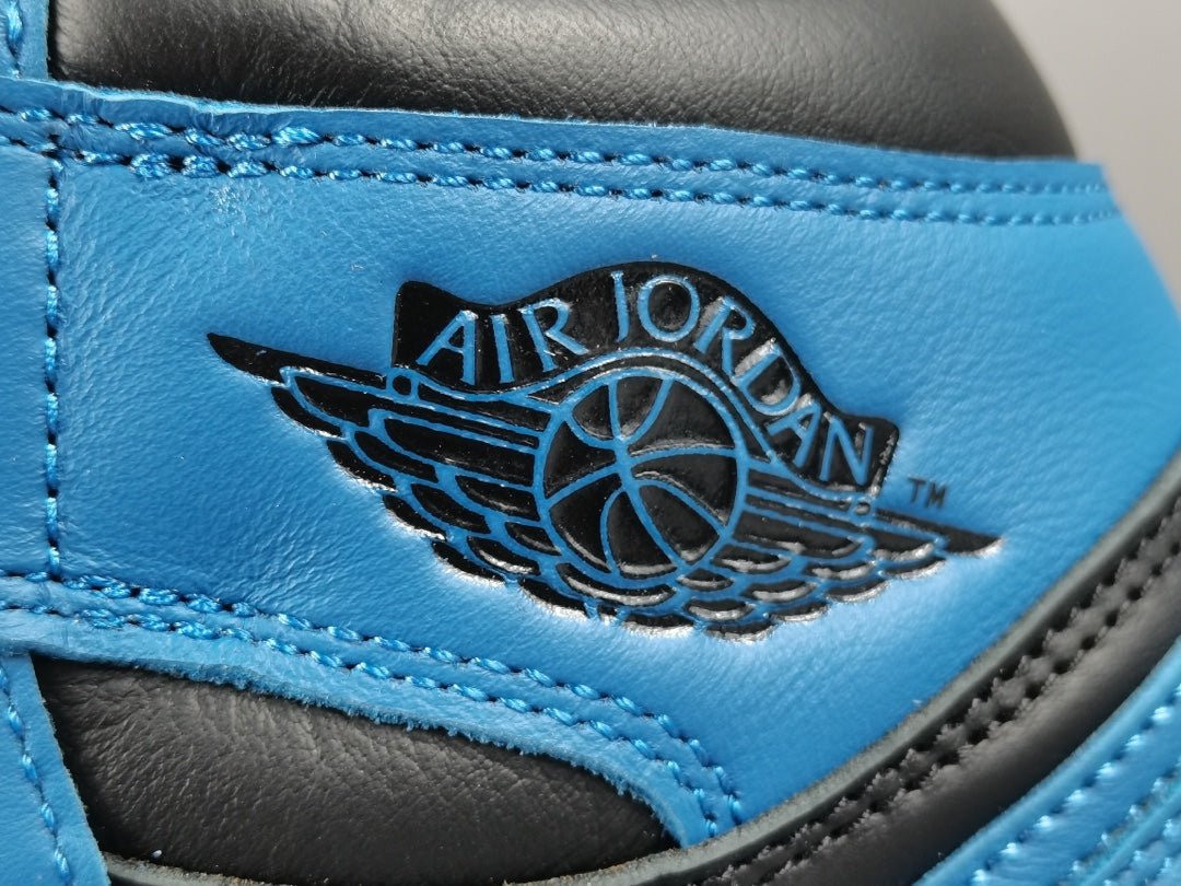 JORDAN 1 RETRO HIGH OG x DARK MARINA BLUE - Phantom Kicks