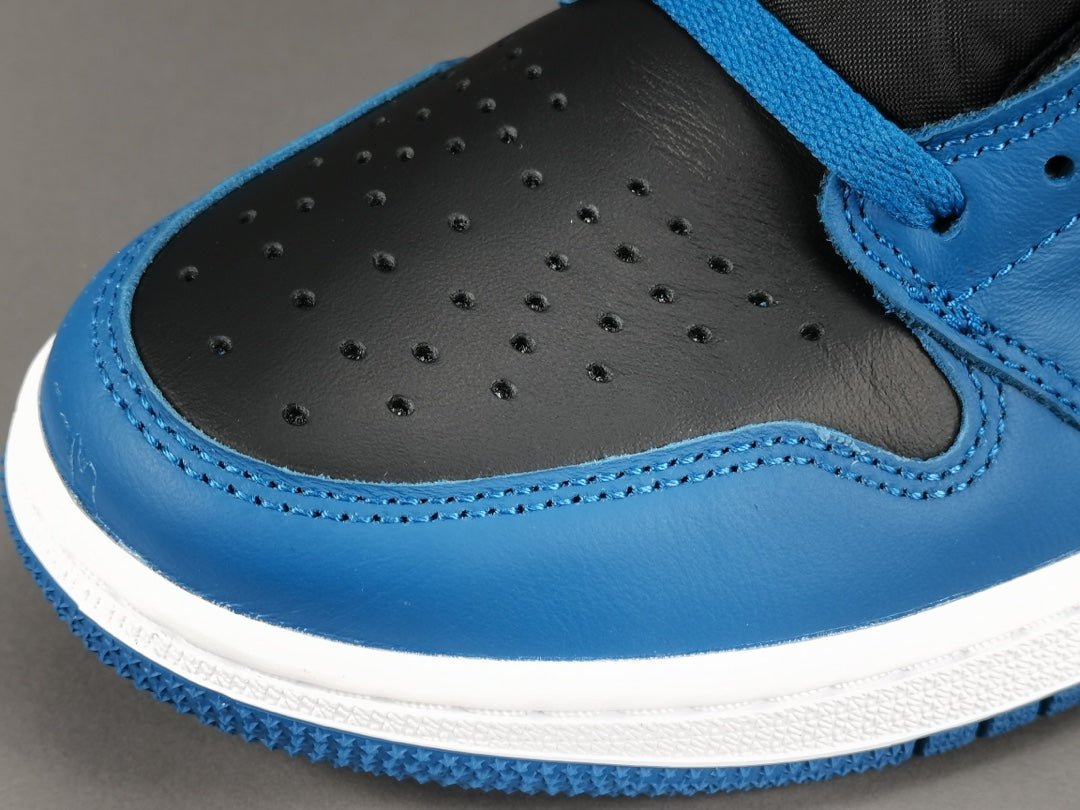 JORDAN 1 RETRO HIGH OG x DARK MARINA BLUE - Phantom Kicks