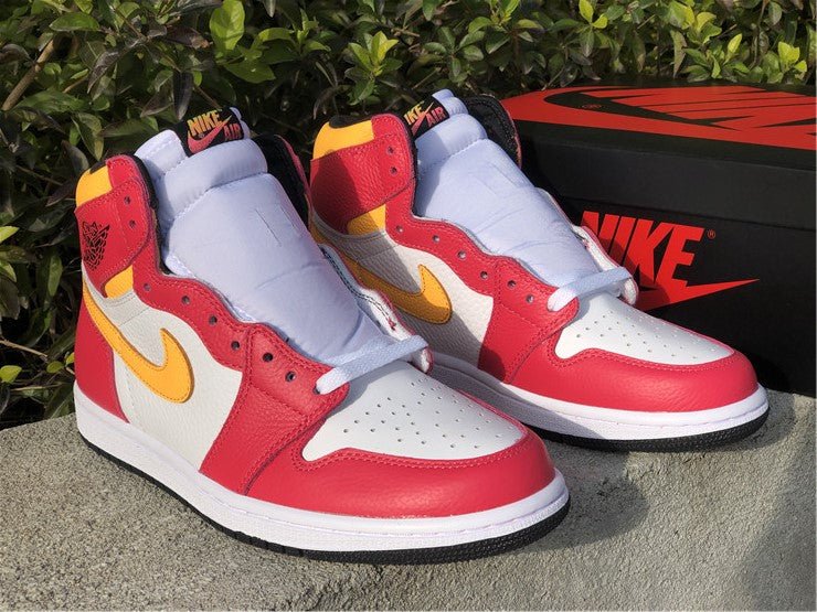 JORDAN 1 RETRO HIGH OG x LIGHT FUSION RED - Phantom Kicks