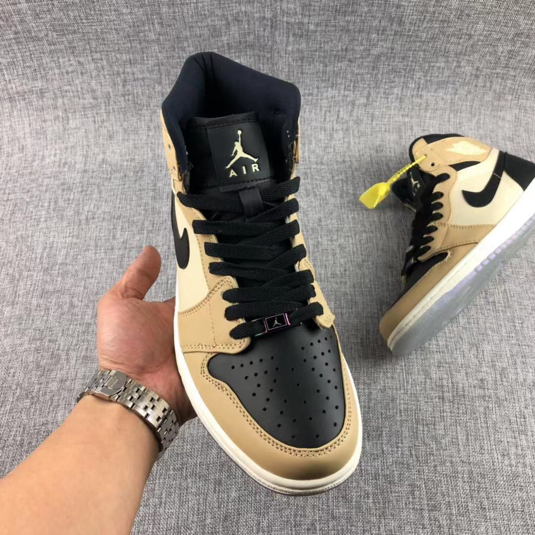JORDAN 1 RETRO HIGH x BLACK MUSHROOM - Phantom Kicks