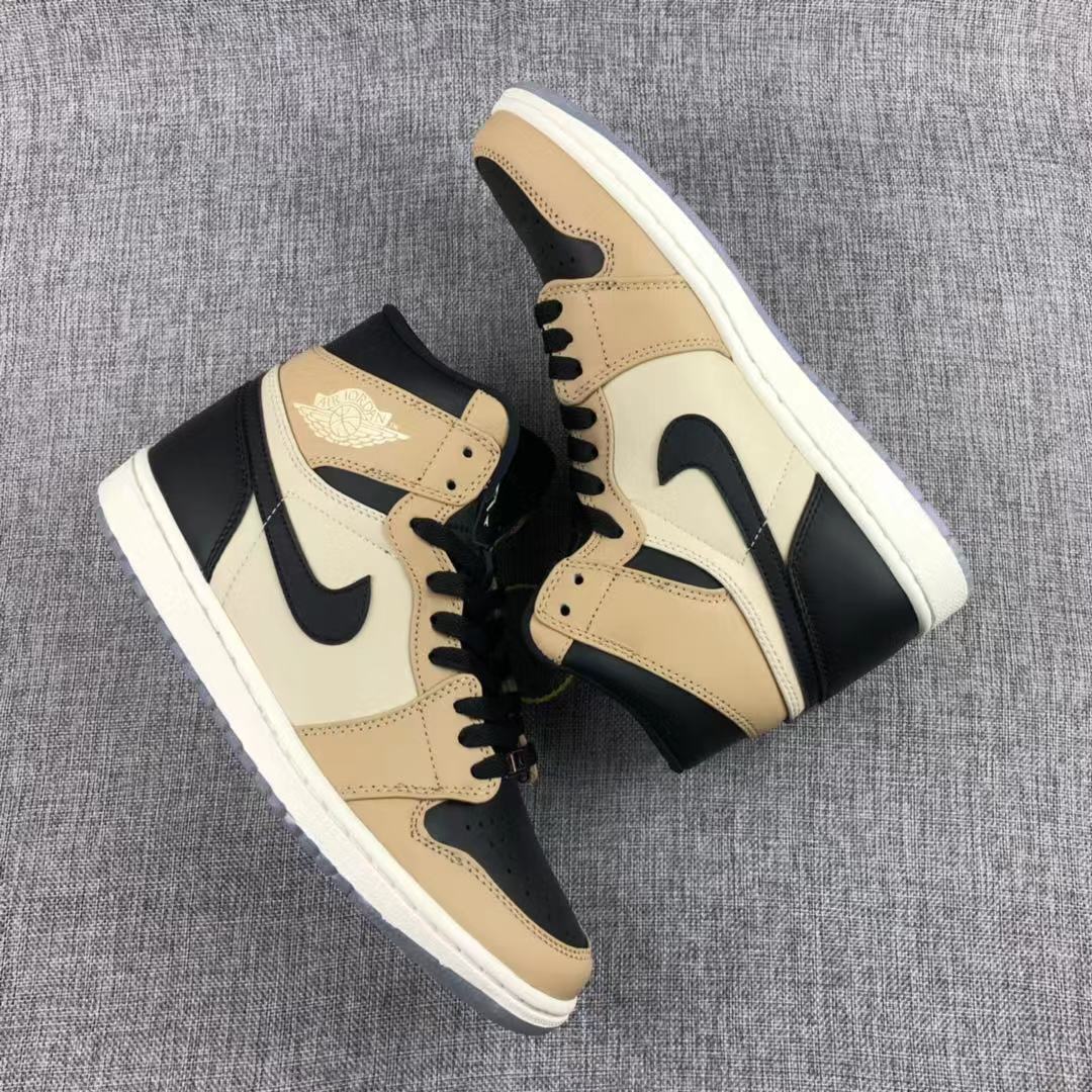 JORDAN 1 RETRO HIGH x BLACK MUSHROOM - Phantom Kicks