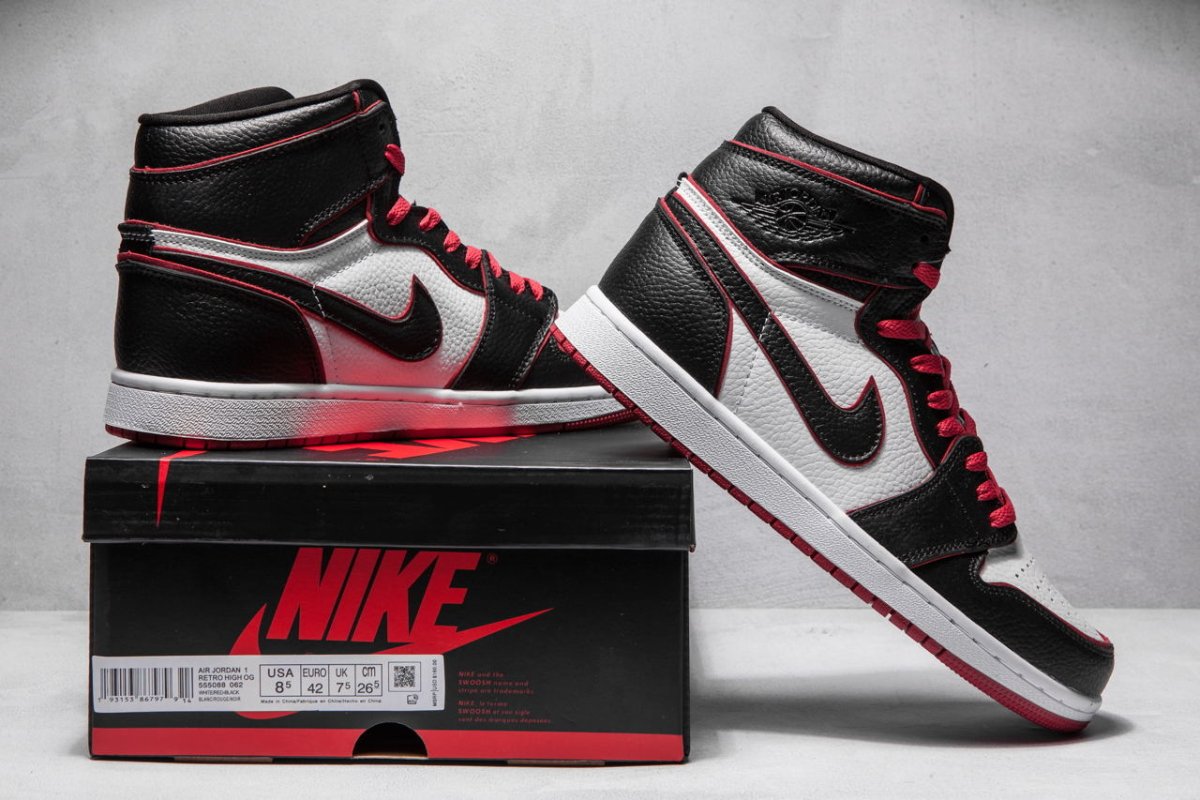 JORDAN 1 RETRO HIGH x BLOODLINE - Phantom Kicks