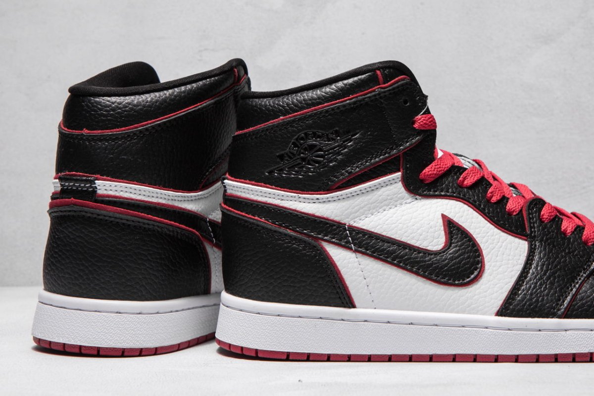 JORDAN 1 RETRO HIGH x BLOODLINE - Phantom Kicks