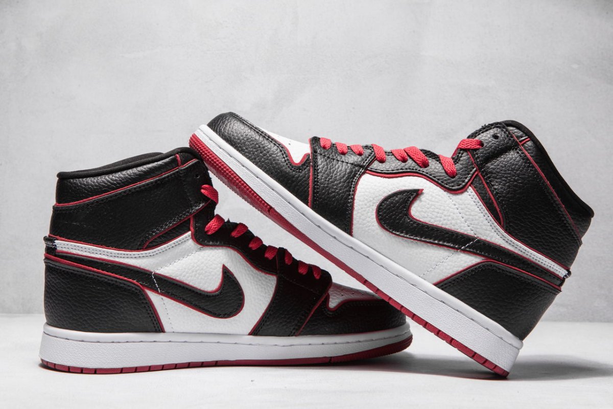 JORDAN 1 RETRO HIGH x BLOODLINE - Phantom Kicks