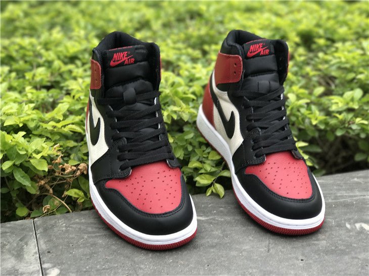JORDAN 1 RETRO HIGH x BRED TOE - Phantom Kicks