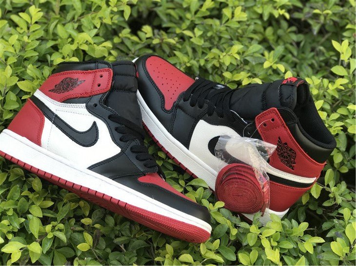 JORDAN 1 RETRO HIGH x BRED TOE - Phantom Kicks