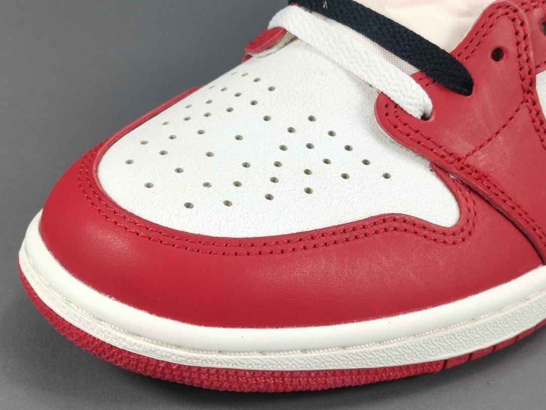 JORDAN 1 RETRO HIGH x CHICAGO LOST & FOUND - Phantom Kicks
