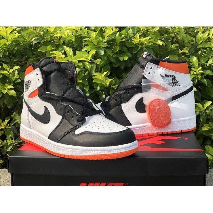 JORDAN 1 RETRO HIGH x ELECTRO ORANGE - Phantom Kicks