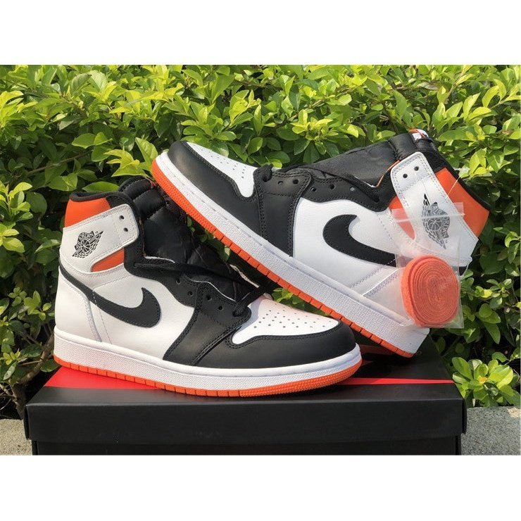 JORDAN 1 RETRO HIGH x ELECTRO ORANGE - Phantom Kicks