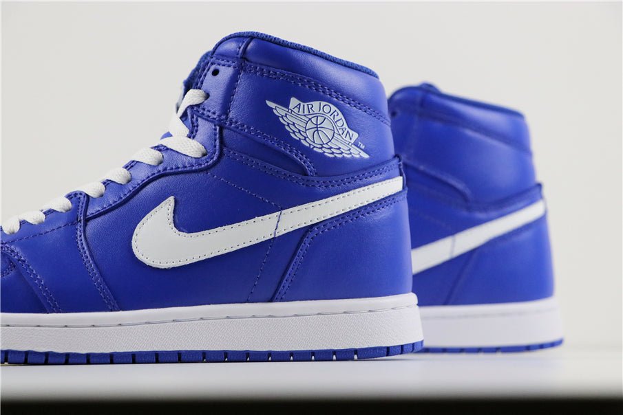 JORDAN 1 RETRO HIGH x HYPER ROYAL - Phantom Kicks