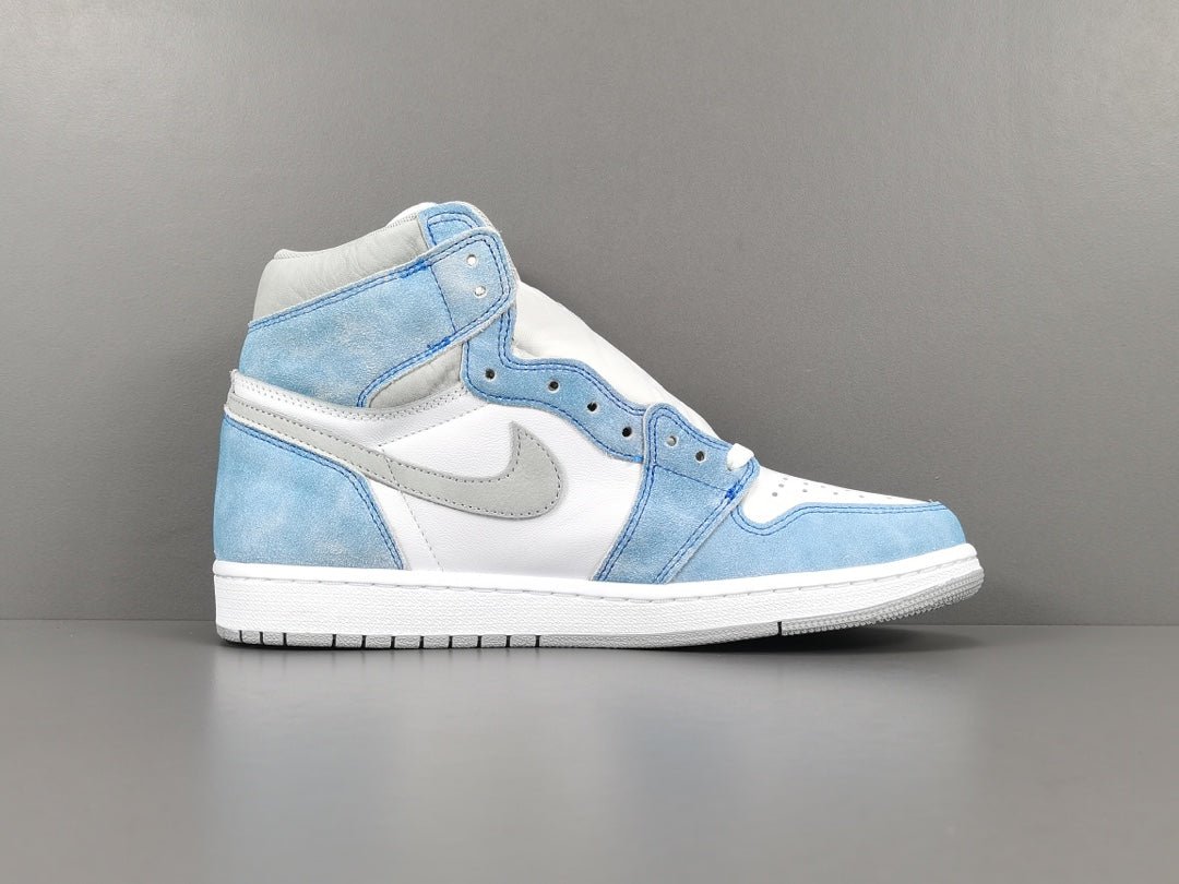 JORDAN 1 RETRO HIGH x HYPER ROYALE SMOKE GREY - Phantom Kicks