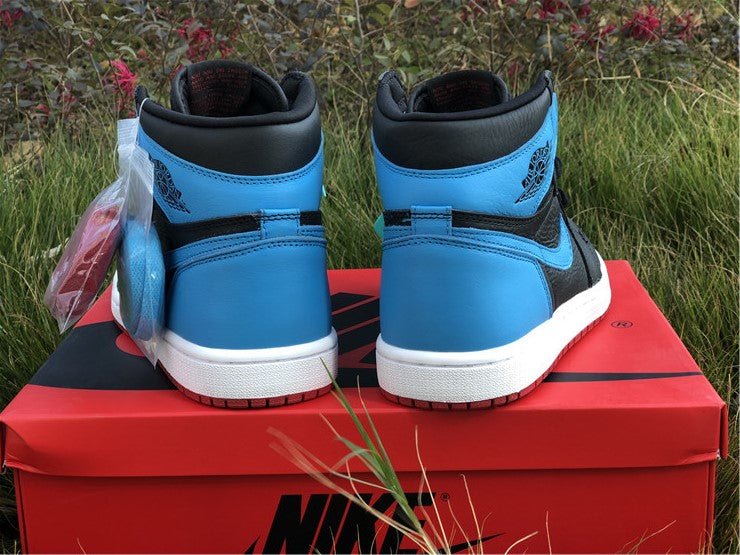 JORDAN 1 RETRO HIGH x NC TO CHI LEATHER - Phantom Kicks