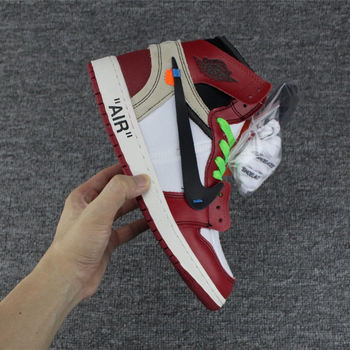 JORDAN 1 RETRO HIGH x OFF-WHITE CHICAGO - Phantom Kicks
