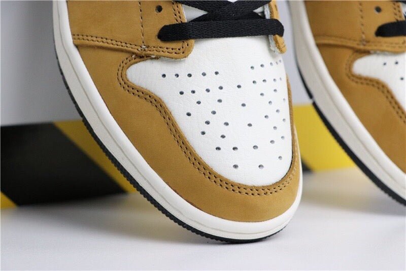 JORDAN 1 RETRO HIGH x ROOKIE OF THE YEAR - Phantom Kicks