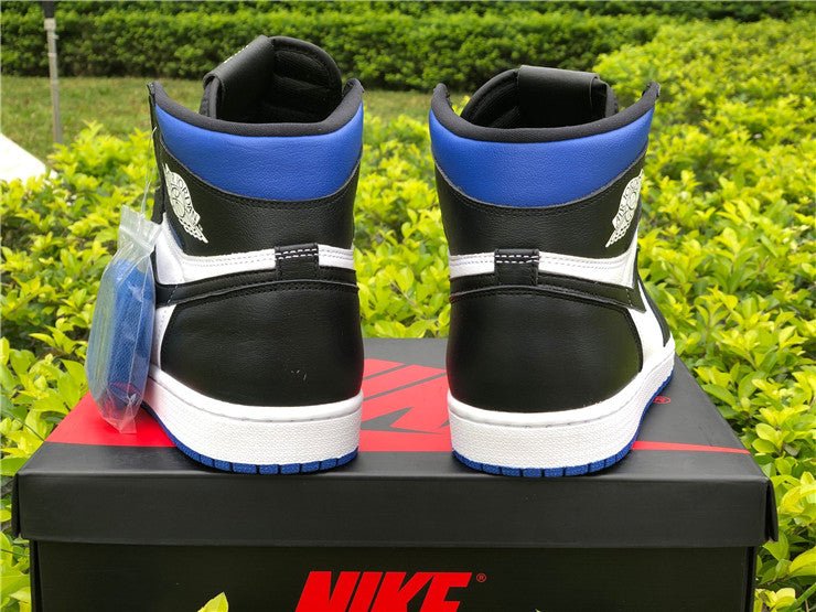 JORDAN 1 RETRO HIGH x ROYAL TOE - Phantom Kicks