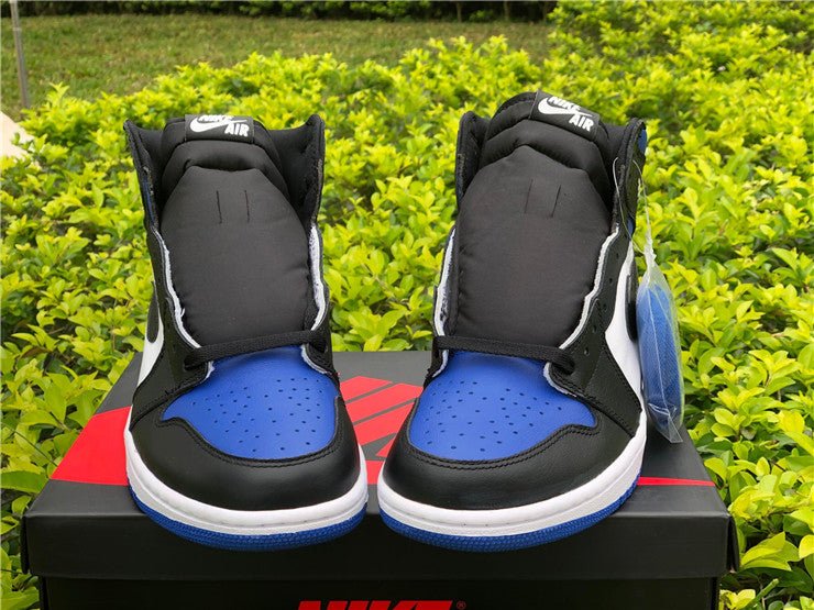 JORDAN 1 RETRO HIGH x ROYAL TOE - Phantom Kicks