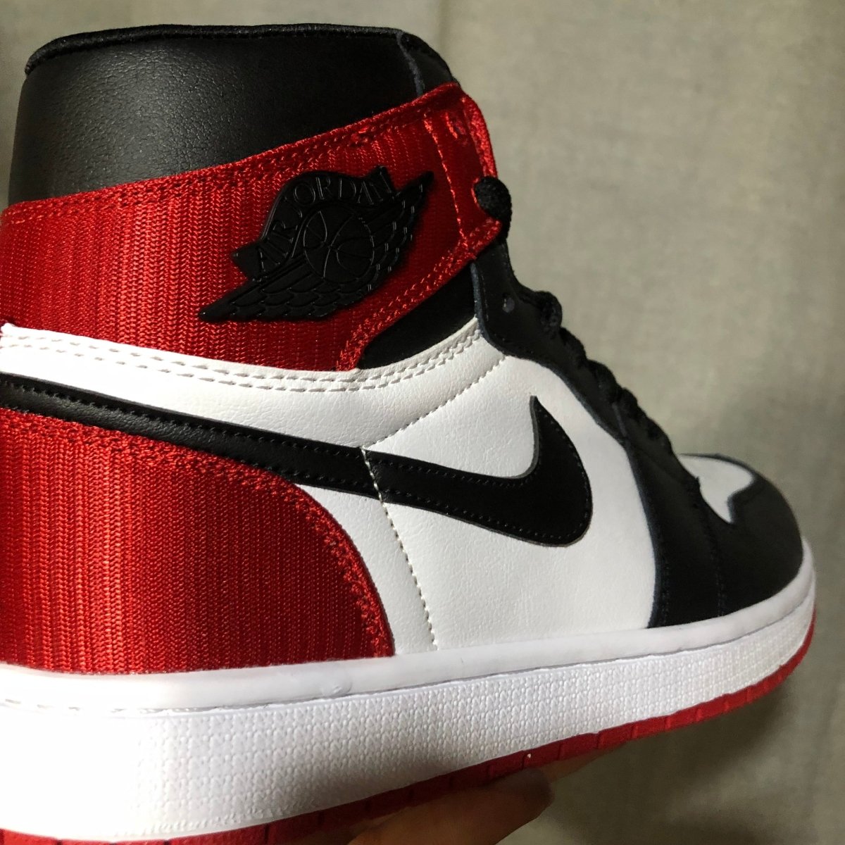 JORDAN 1 RETRO HIGH x SATIN BLACK TOE - Phantom Kicks
