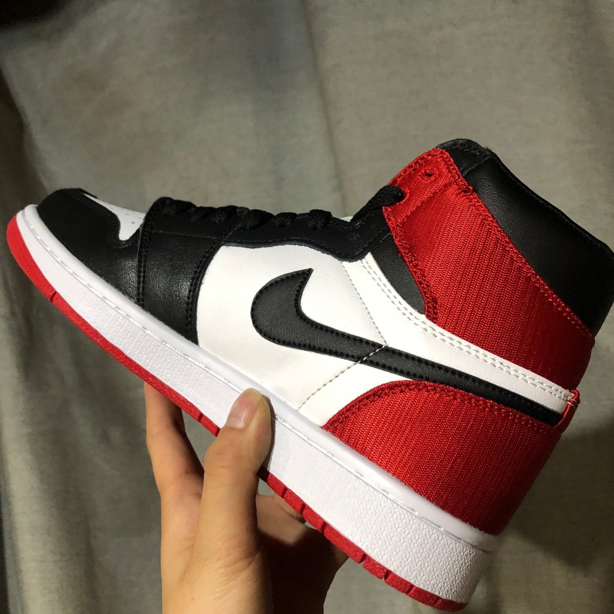 JORDAN 1 RETRO HIGH x SATIN BLACK TOE - Phantom Kicks