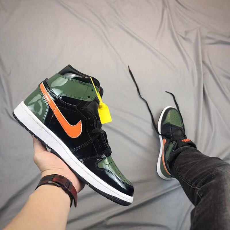 JORDAN 1 RETRO HIGH x SOLEFLY ART BASEL BLACK - Phantom Kicks