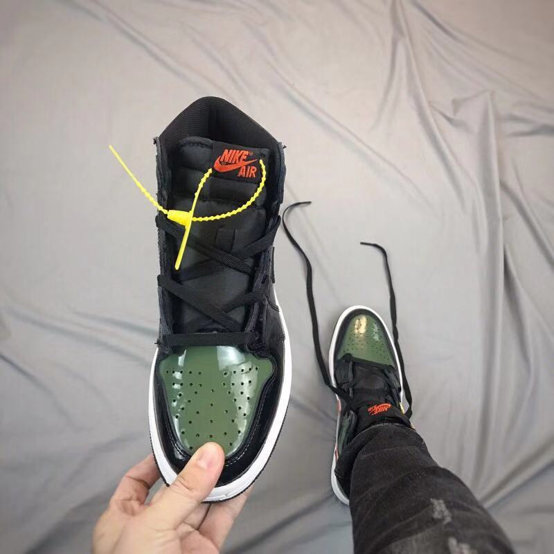 JORDAN 1 RETRO HIGH x SOLEFLY ART BASEL BLACK - Phantom Kicks