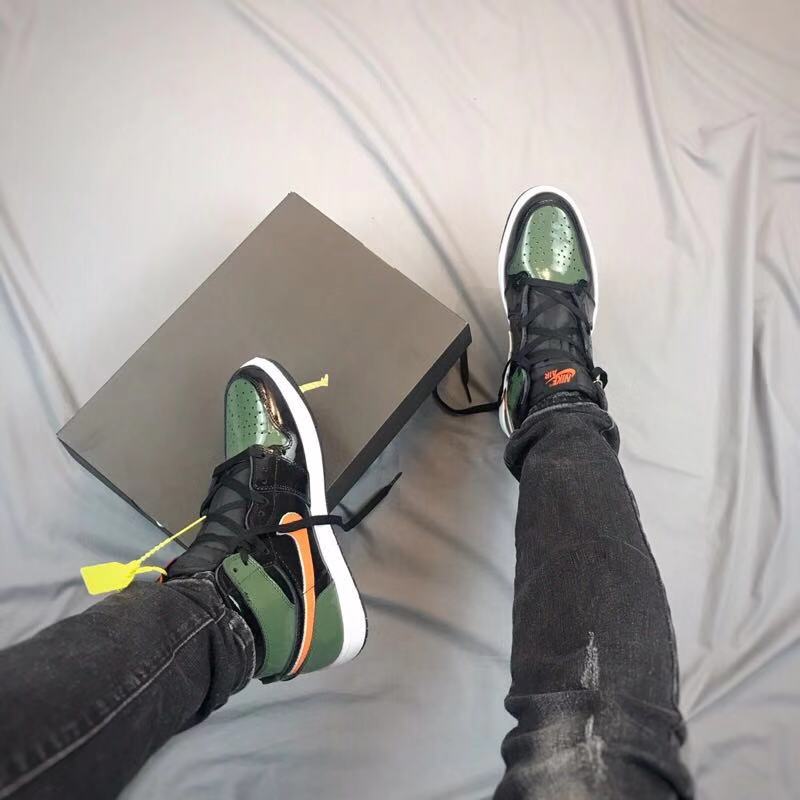JORDAN 1 RETRO HIGH x SOLEFLY ART BASEL BLACK - Phantom Kicks