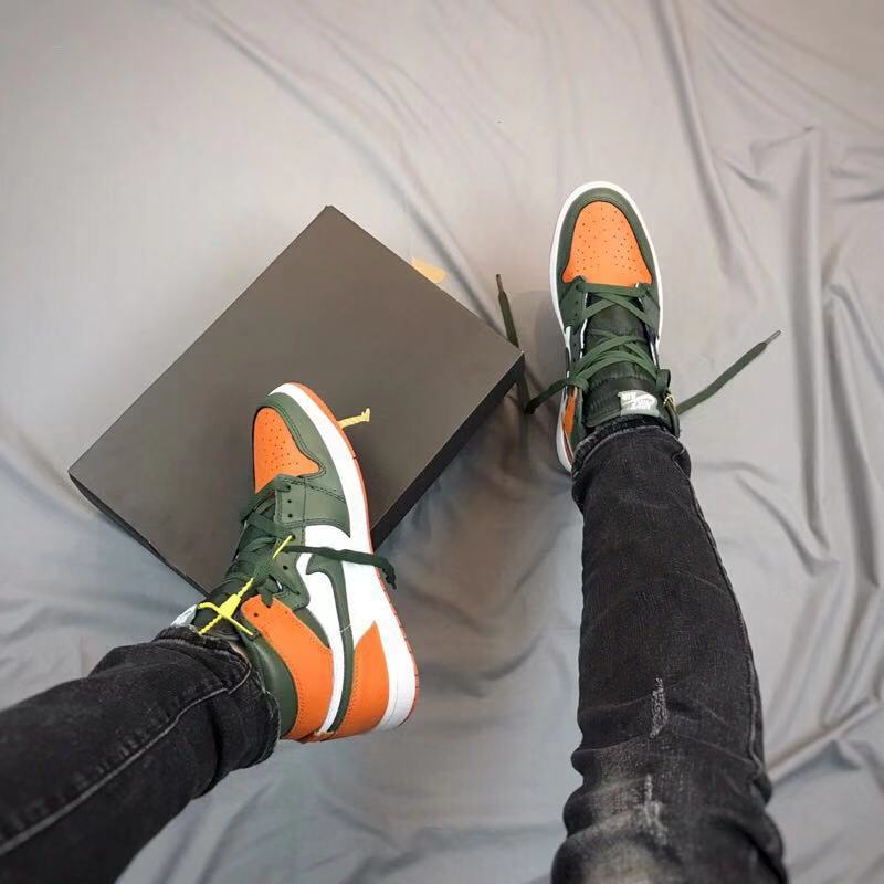JORDAN 1 RETRO HIGH x SOLEFLY ART BASEL SAIL - Phantom Kicks