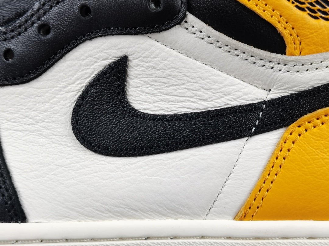 JORDAN 1 RETRO HIGH x TAXI - Phantom Kicks