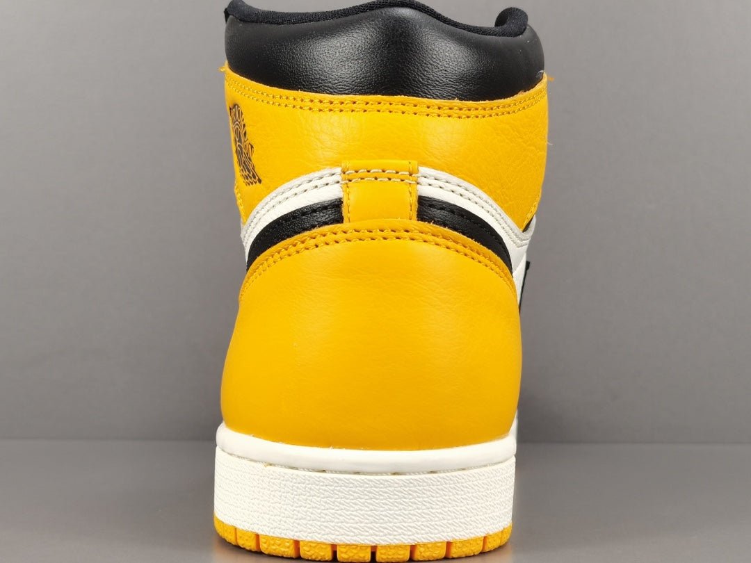 JORDAN 1 RETRO HIGH x TAXI - Phantom Kicks