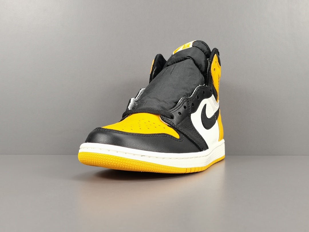 JORDAN 1 RETRO HIGH x TAXI - Phantom Kicks