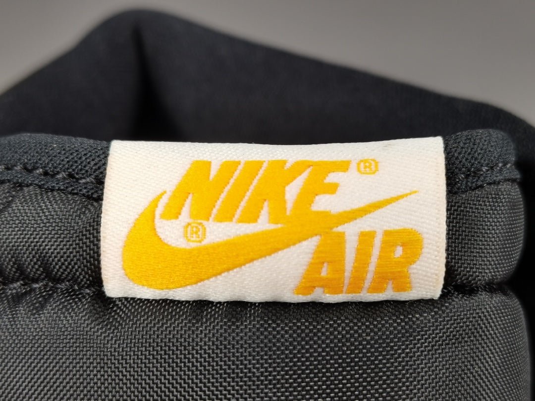 JORDAN 1 RETRO HIGH x TAXI - Phantom Kicks